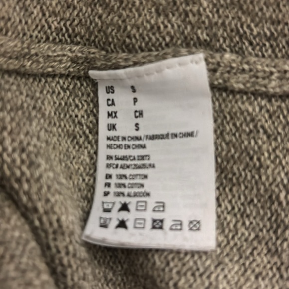 Abercrombie and Fitch VNeck Sweater with Zipper Size Small - Picture 4 of 4
